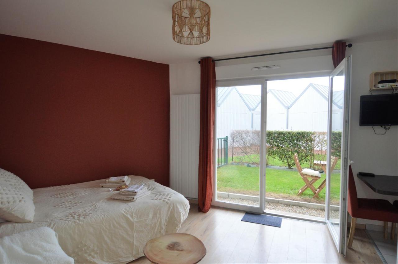Jardin - A 50M De La Plage - Wifi - Parking Courseulles-sur-Mer Dış mekan fotoğraf